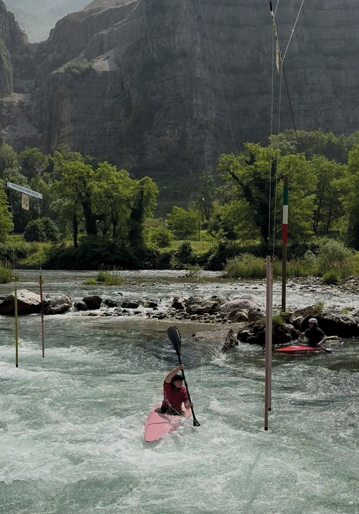 Artistic expression in canoe slalom: Bridges built on water